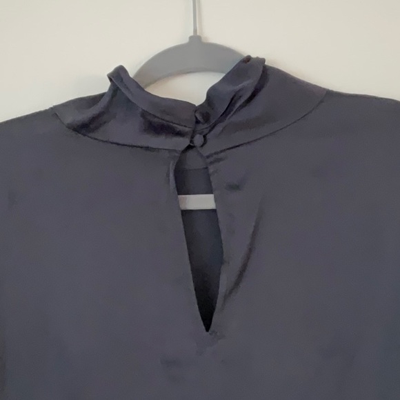 Banana Republic turtleneck, silk long sleeve blouse - Picture 3 of 3